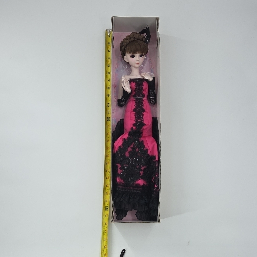Yeloli Doll New In Box - Picture 9 of 15